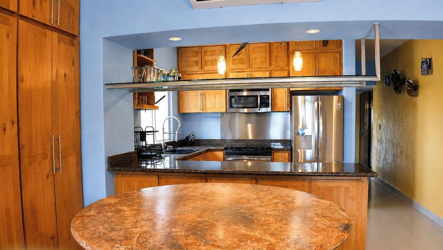 Private kitchen 3, Ocean-view 1BR Condo With Pool, AC, Kitchen, and Washer/dryer, Comondú