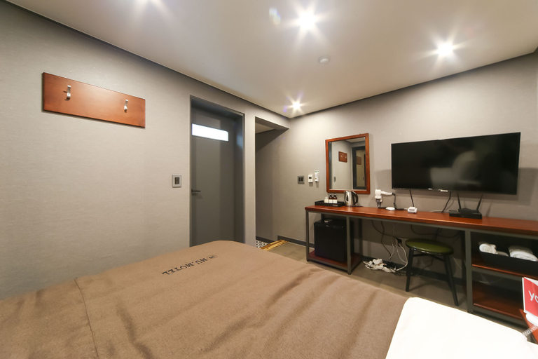 Bedroom 3, Tongyeong Mu, Tongyeong