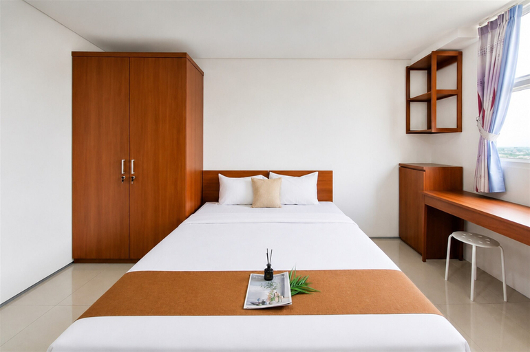 Room 3, Bright And Comfortable Studio Room At Apartment Tuscany Residence, South Tangerang
