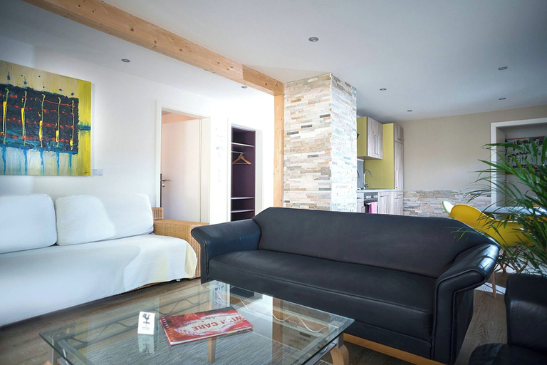 Living room, Charming 2-bedroom Apartment in Marktheidenfeld, Germany, Main-Spessart