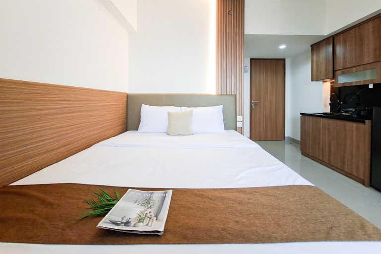 Room 4, Bright And Warm Studio Room At Apartment Cisauk Point, Tangerang