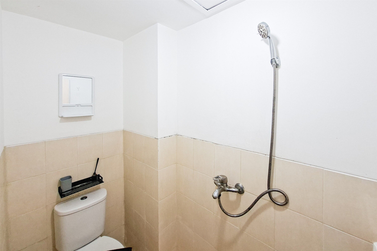 Interior 5, Peaceful And Restful Studio Room At Apartment Urbantown Serpong, Tangerang Selatan