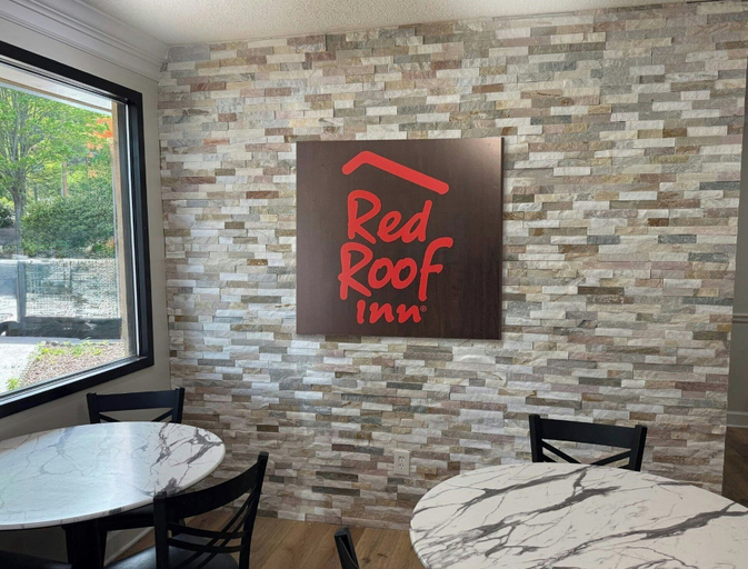 Lobby 5, Red Roof Inn Helen, GA - Downtown, White