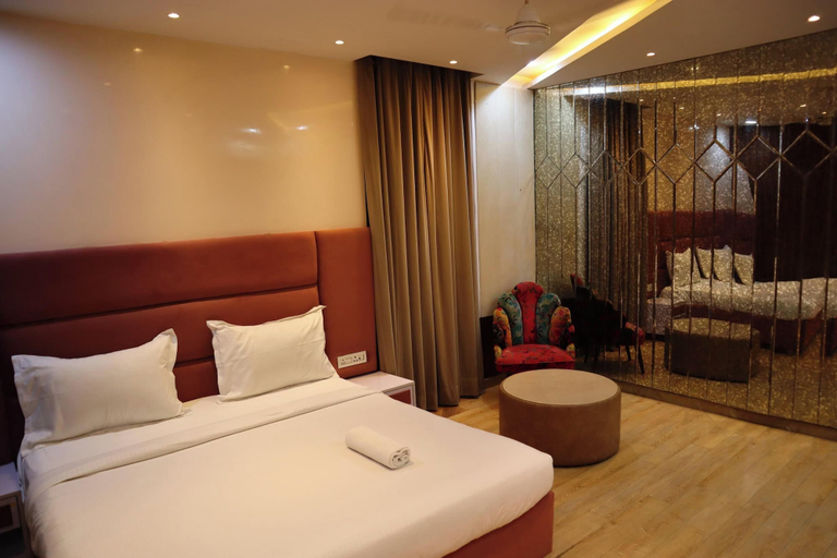 Room 5, The Royal Suites, Delhi