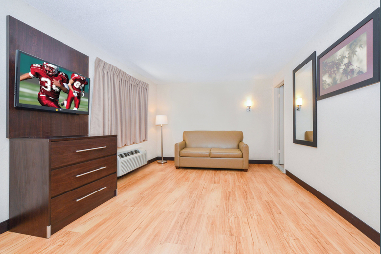 Others 5, Red Roof Inn PLUS+ & Suites Guilford, New Haven