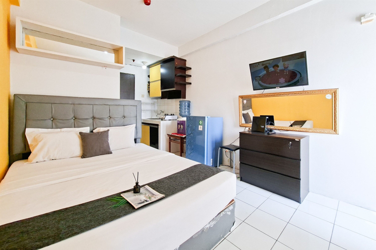 Interior 2, Compact And Homey Studio At Apartment Sky View, Tangerang Selatan