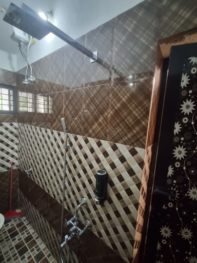 Bathroom 4, Bunkmonk, Thiruvananthapuram