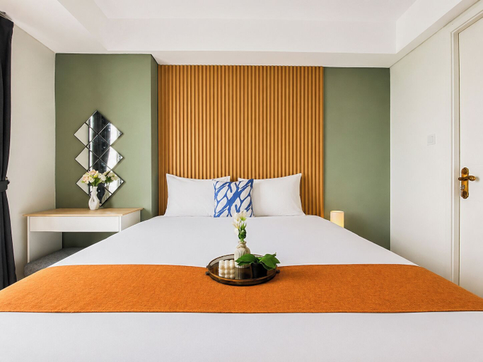 Room 3, Light Filled 3Br At Apartment Daan Mogot City, West Jakarta