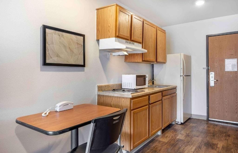 Others 5, Studio 6 Extended Stay Wichita South KS, Sedgwick