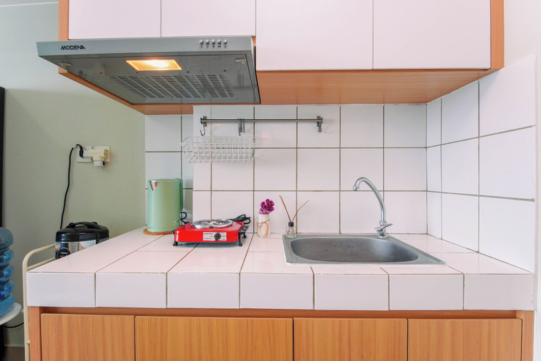 Interior 3, Neat And Nice Studio Room At Apartment Springlake Summarecon Bekasi, Bekasi