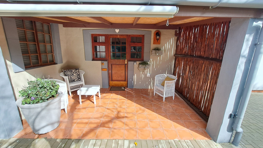 Terrace/patio 5, Grace Walk Guesthouse, Overberg