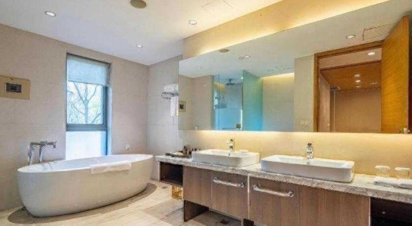 Bathroom, Sichuan Tennis International Hotel Main Building, Chengdu