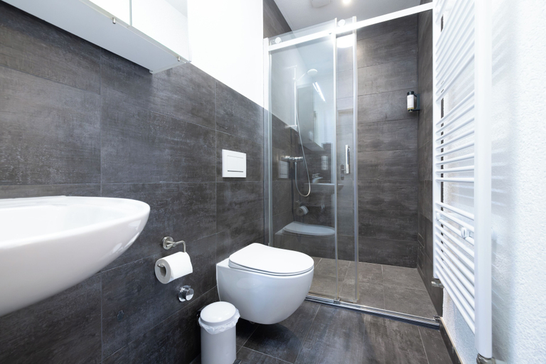 Bathroom 5, Hotel Three Corners, Lörrach