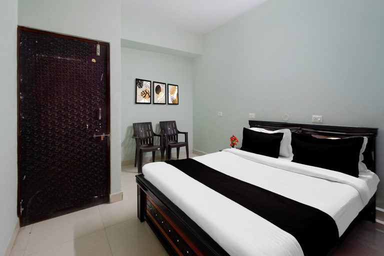 Room 3, Classic Hotel O SLN Gachibowli, Hyderabad