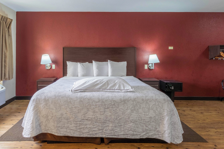 Bedroom 3, Red Roof Inn PLUS+ El Paso East, El Paso