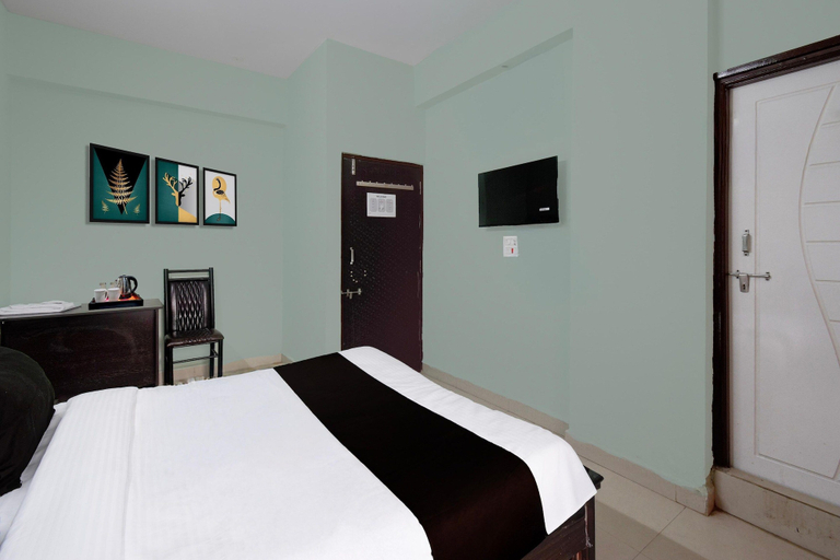Room 4, Classic Hotel O SLN Gachibowli, Hyderabad