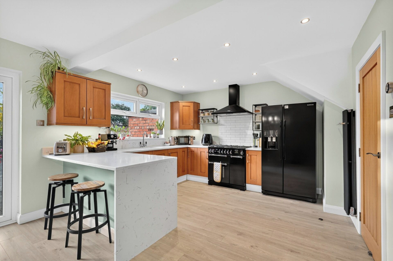 Private kitchen 5, Central Belfast Apartments Rosetta Residence, Lisburn and Castlereagh