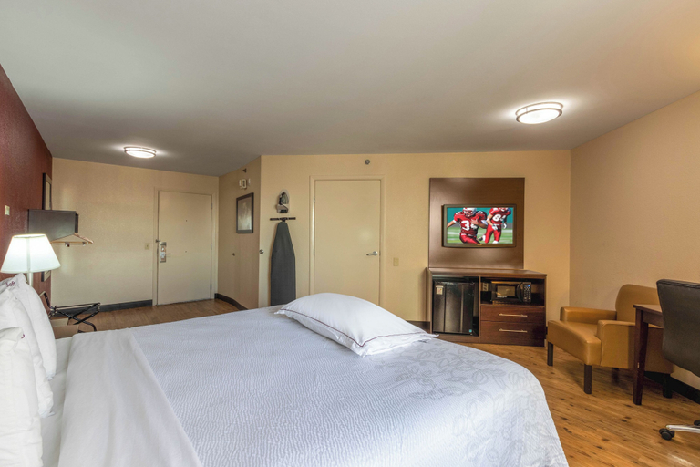 Bedroom 3, Red Roof Inn PLUS+ El Paso East, El Paso