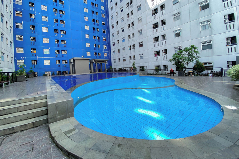 Pool 2, Nice Homey 2Br At Apartment Green Pramuka City, Central Jakarta
