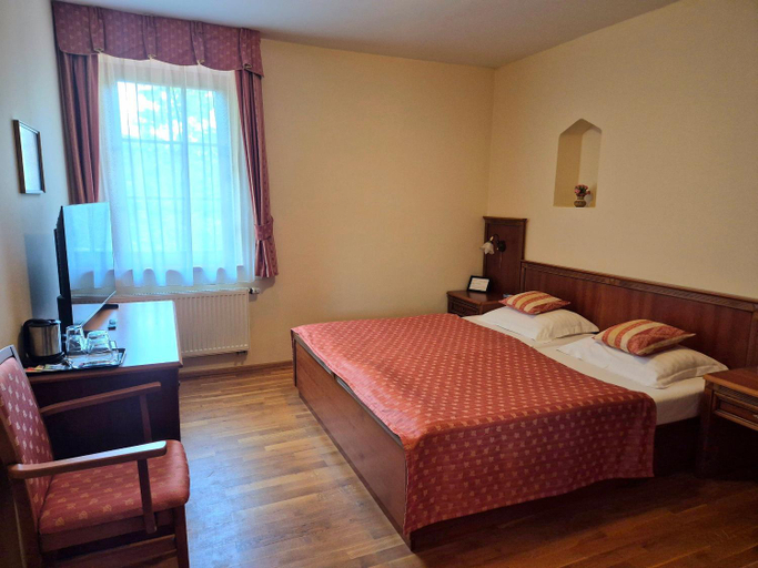 Bedroom 2, Hotel Nosal, Praha 4