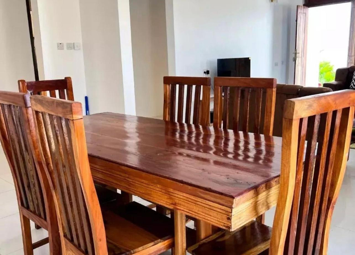 Others 3, Kijiji Villa, Kaskazini 'A'