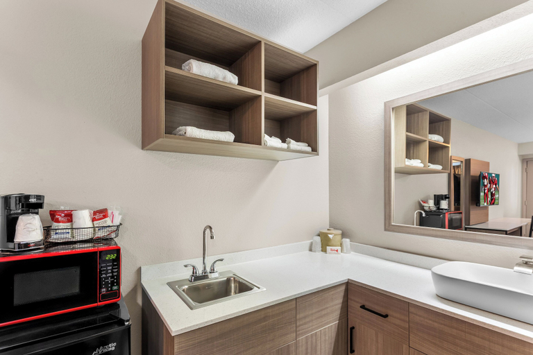 Others 5, Red Roof Inn PLUS+ Chicago - Hoffman Estates, Cook