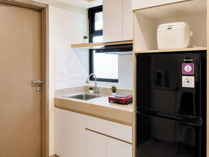 Private kitchen 3, Modern Warm 2Br At Apartment Meikarta District 2, Cikarang