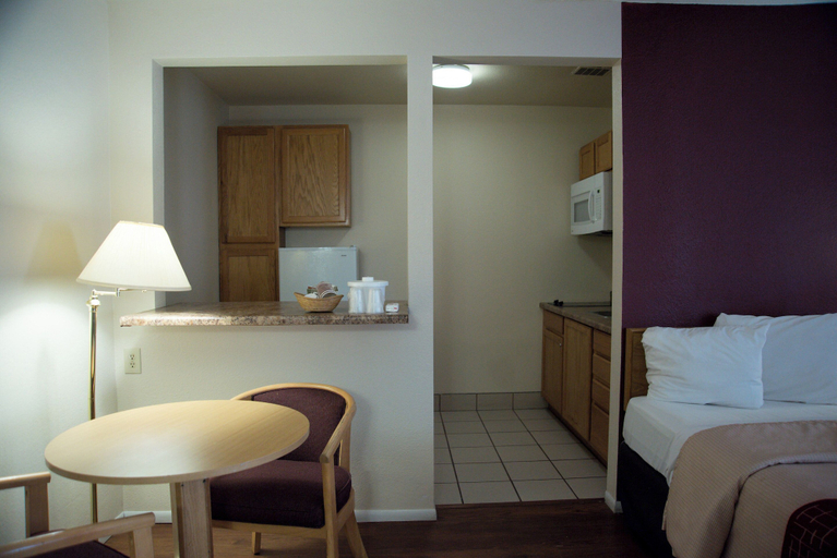 Bedroom, Red Roof Inn Blythe, Riverside