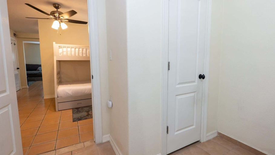 Room 5, 2br Ground Floor, Sleeps 8, Pets Ok - Spi 2 Bedroom Apts, Cameron