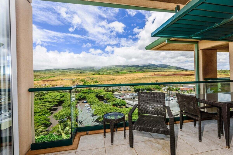 Interior 3, Updated Beachfront Luxury Condo w Pool - Honua Kai 1024, Maui