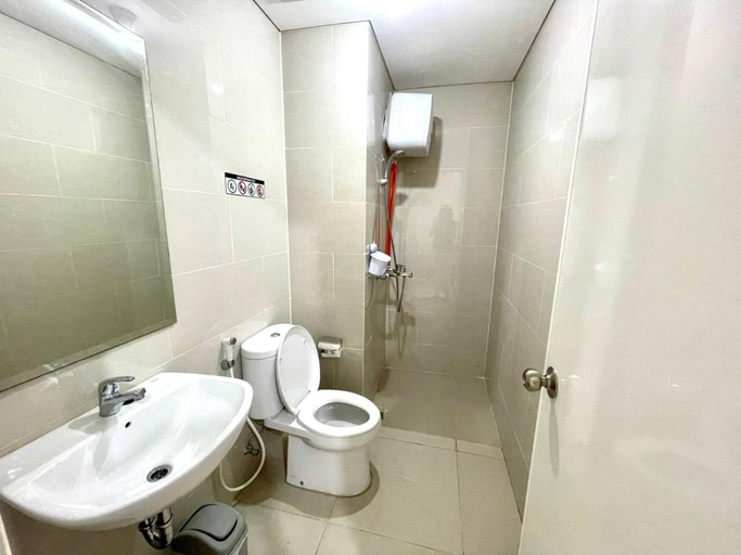 Bathroom, 2BR Podomoro w/ access to mall, Medan