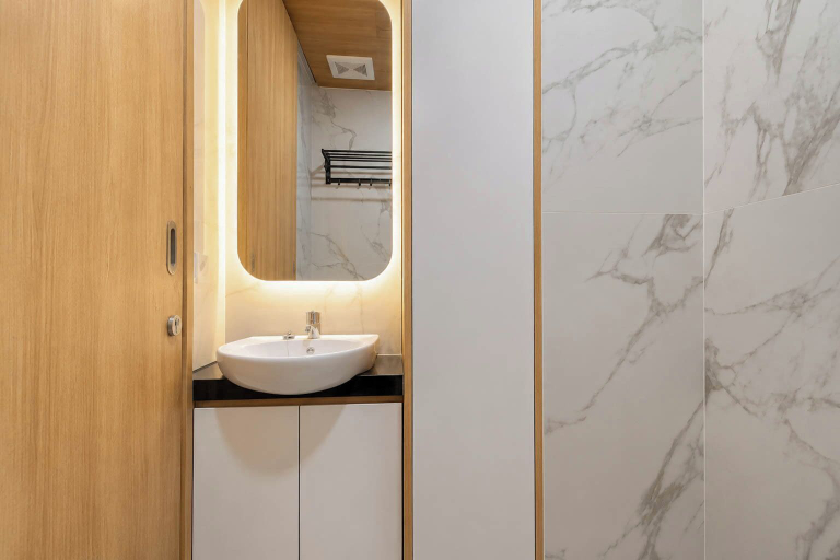 Bathroom 5, Stylish And Warm Studio At Apartment The City Square Surabaya, Surabaya