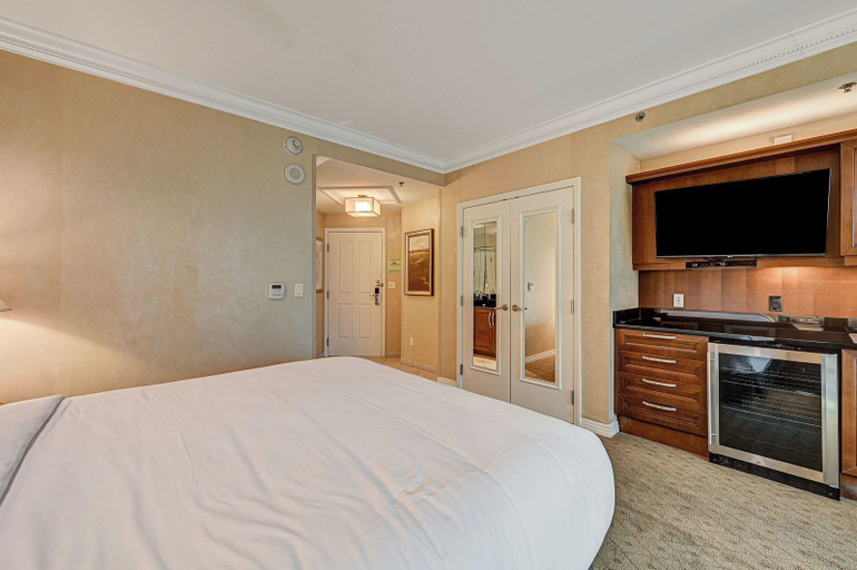 Room 3, Penthouse Suite MGM Signature, Clark