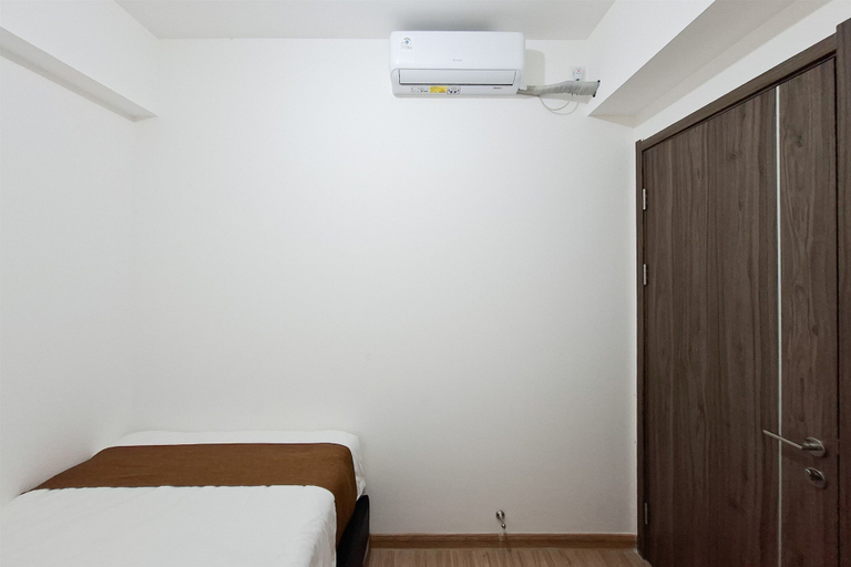 Room 4, Beautifully Designed 2Br At Apartment Sky House Bsd, South Tangerang