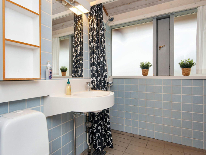 Bathroom 4, 4 star holiday home in Aabenraa, Aabenraa