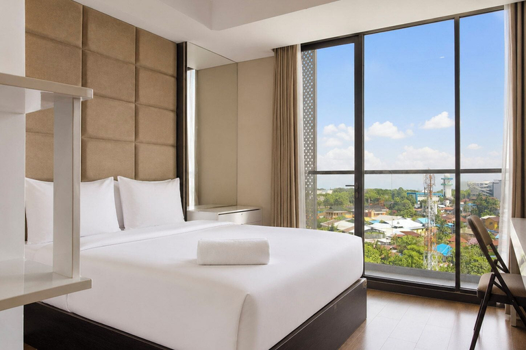 Room 2, Minimalist Warm Studio Room At Apartment Tamansari Skylounge Balikpapan, Balikpapan