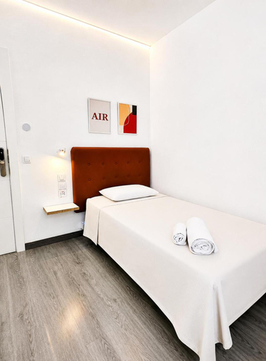 Bedroom 2, CasaGoa, Madrid