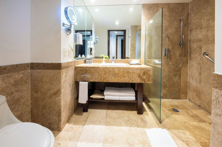 Bathroom 4, Krystal Grand Nuevo Vallarta – All Inclusive, Compostela