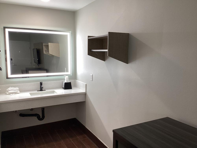 Bathroom 4, Knights Inn Ontario, San Bernardino