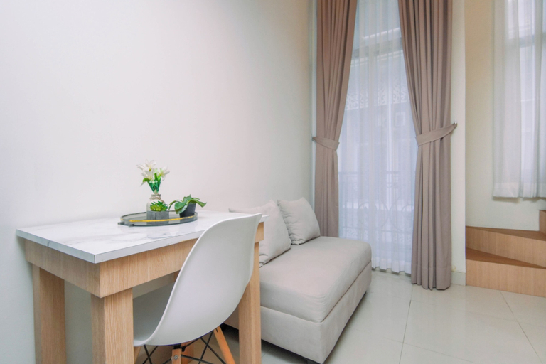 Room 4, Serene Wooden Touch Studio Loft At Apartment Apple 1 Condovilla, Jakarta Selatan