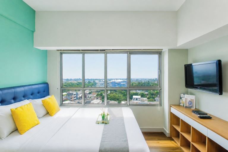 Room 4, Neat And Nice Studio Room At Apartment Springlake Summarecon Bekasi, Bekasi