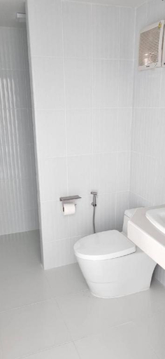 Bathroom 4, The White Resort, K. Sam Roi Yot