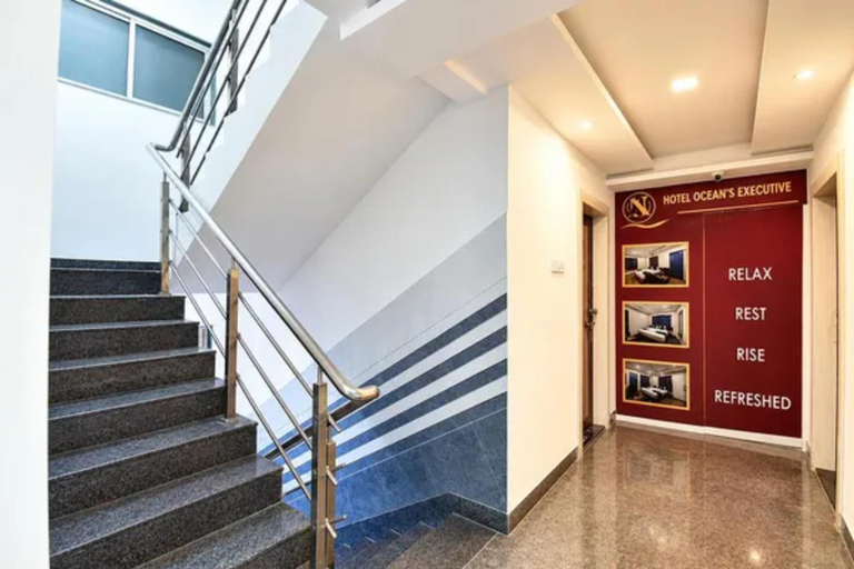 Lobby 4, FabHotel Ocean'S Residency, Pune