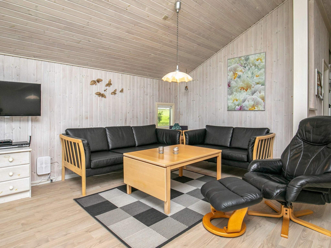 Others 3, 4 Star Holiday Home in Humble, Langeland