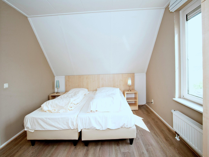 Bedroom 2, Maasgouw Houses, Heel