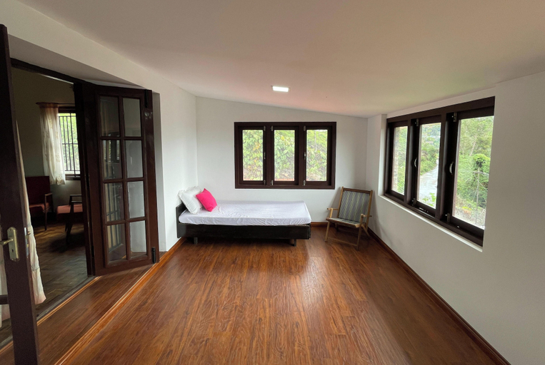 Bedroom 2, Nashika Villa by evaddo stays, Dindigul