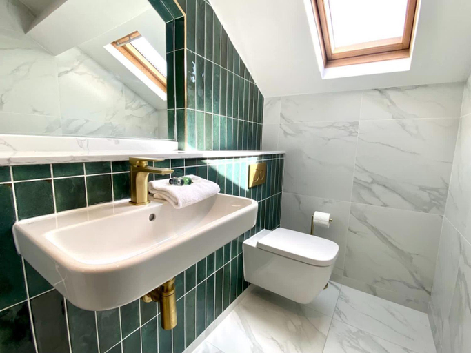 Bathroom 2, Host & Stay | The Georgian Quarters at Canning III, Sefton