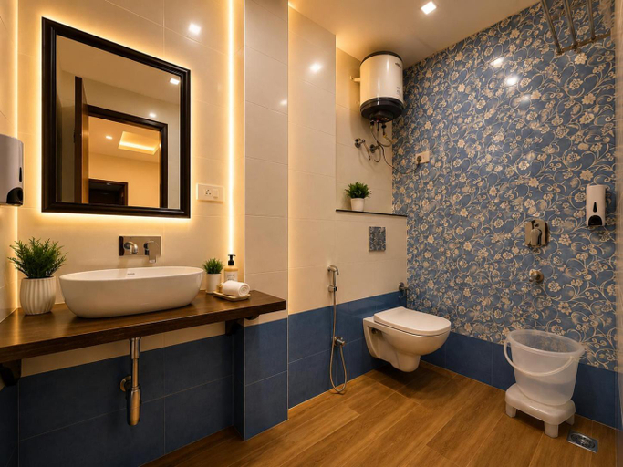 Bathroom 4, Hotel Corporate Sky Nest Suites Near Delhi IGI Airport, Delhi