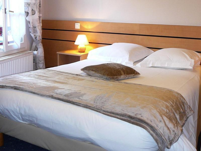 Bedroom 2, HOTEL LA RENAISSANCE, Sarthe