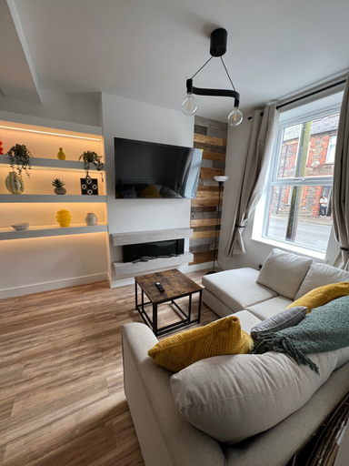 Primary image, House Sleeps 6 With Enclosed Garden, Cardiff